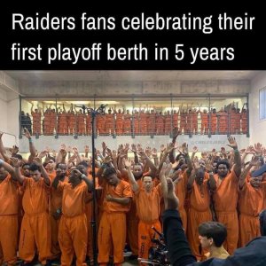 raider fans.jpg