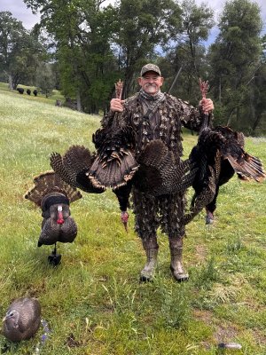 mariposa twins 4-10-26.jpg mariposa twins 4-10-26.jpg