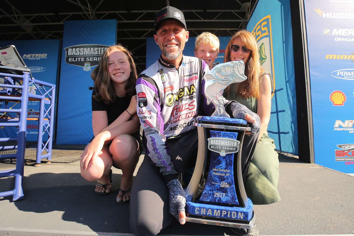 www.bassmaster.com